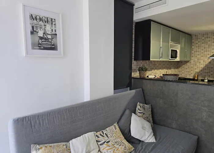 Moon アパート オリーバ