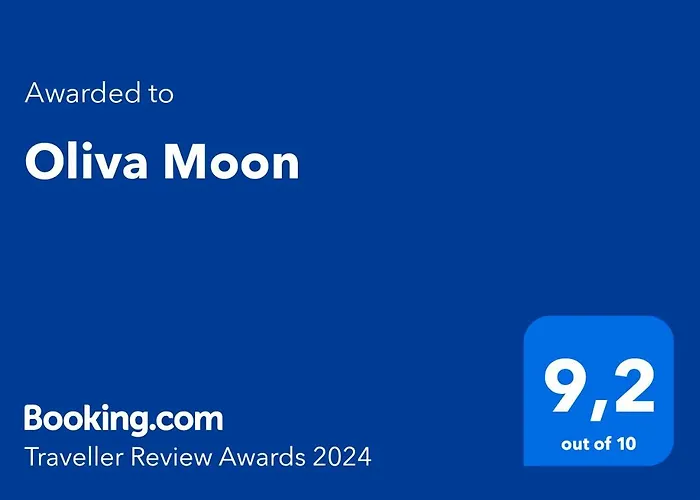 Moon * Oliva